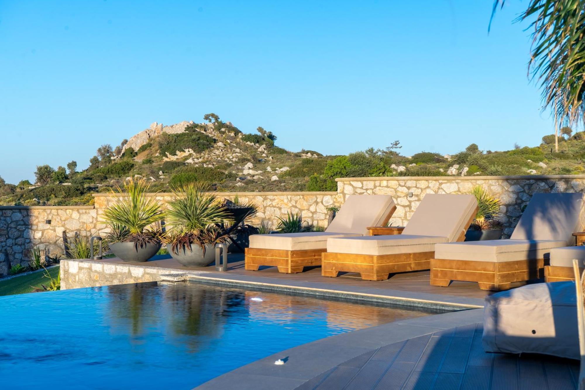 Rhode Luxury Villa Калитиес Экстерьер фото